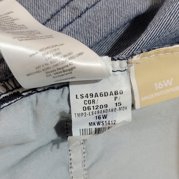 MICHAEL KORS Woman's Size 16 Midrise Straight Leg Cropped Denim Jean - Picture 13 of 13